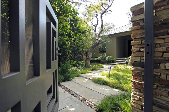 Asymmetric Stone Pathway