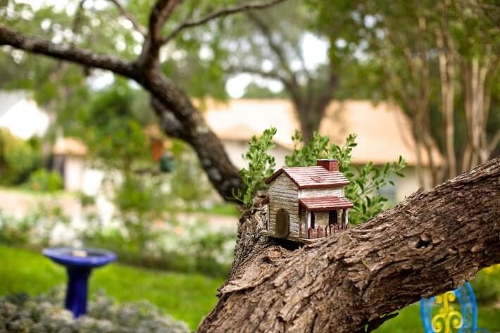Tiny tree house
