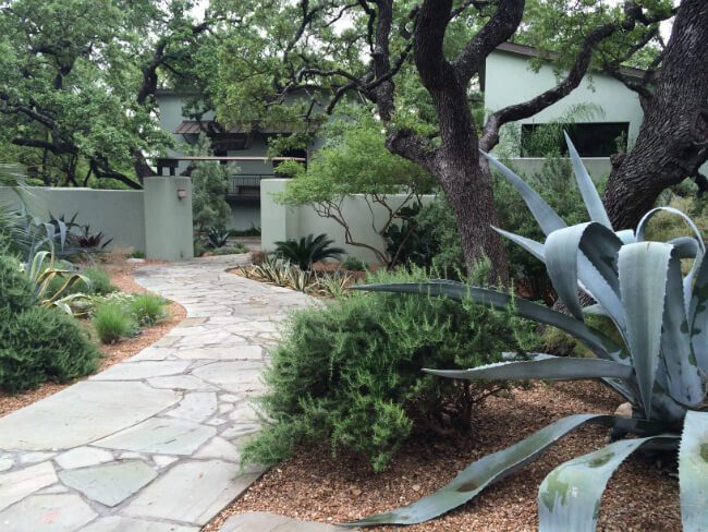 Topdressing for a Lush Garden Setting
